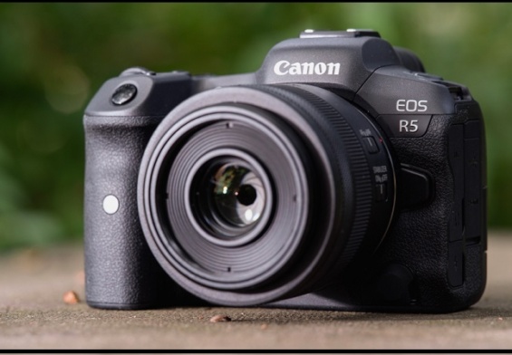 Canon EOS R5 Review Best Mirrorless Camera